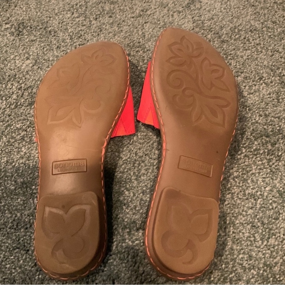 Like new Sonoma coral sandals - Picture 3 of 3